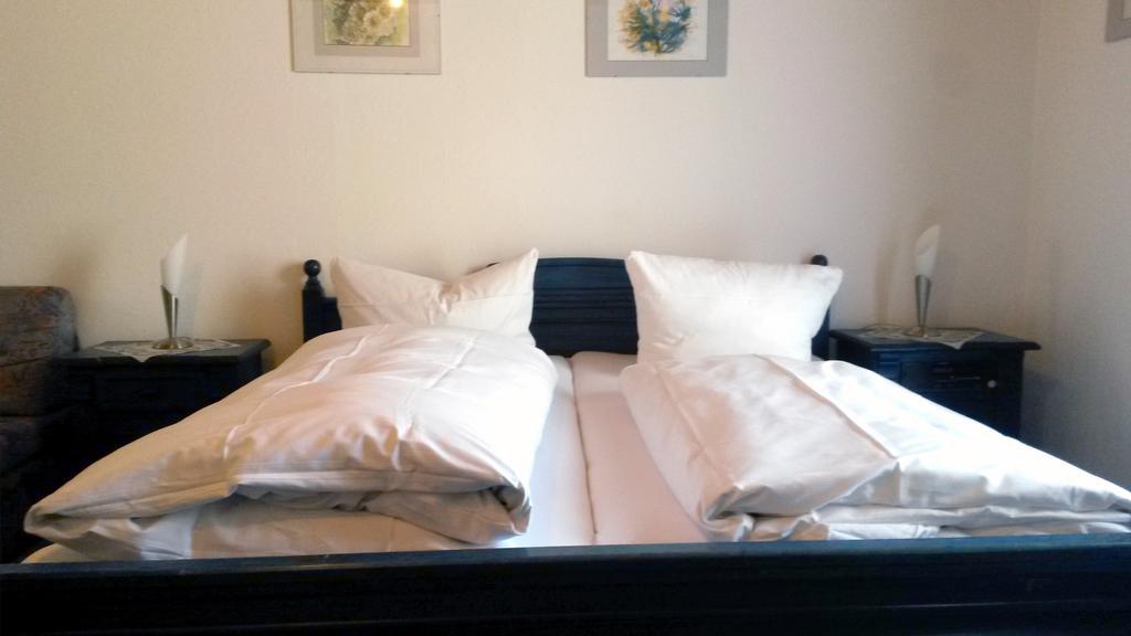 Hotel-Gasthof-Destille-Eisenbahn Mosbach  Ngoại thất bức ảnh