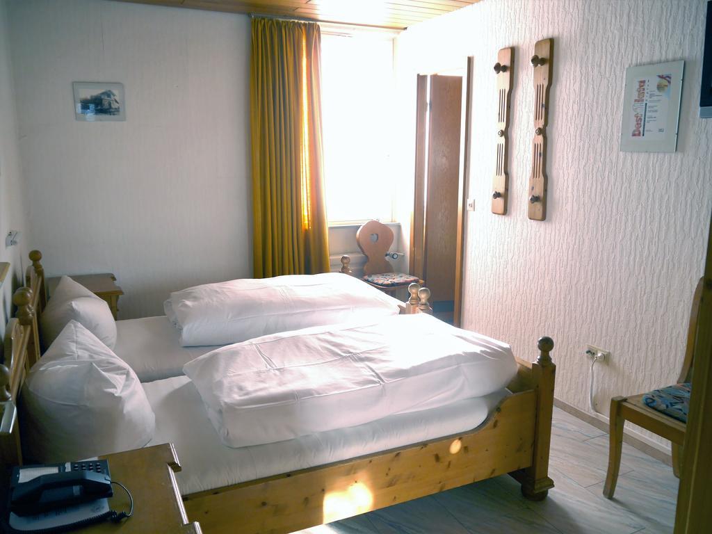 Hotel-Gasthof-Destille-Eisenbahn Mosbach  Ngoại thất bức ảnh
